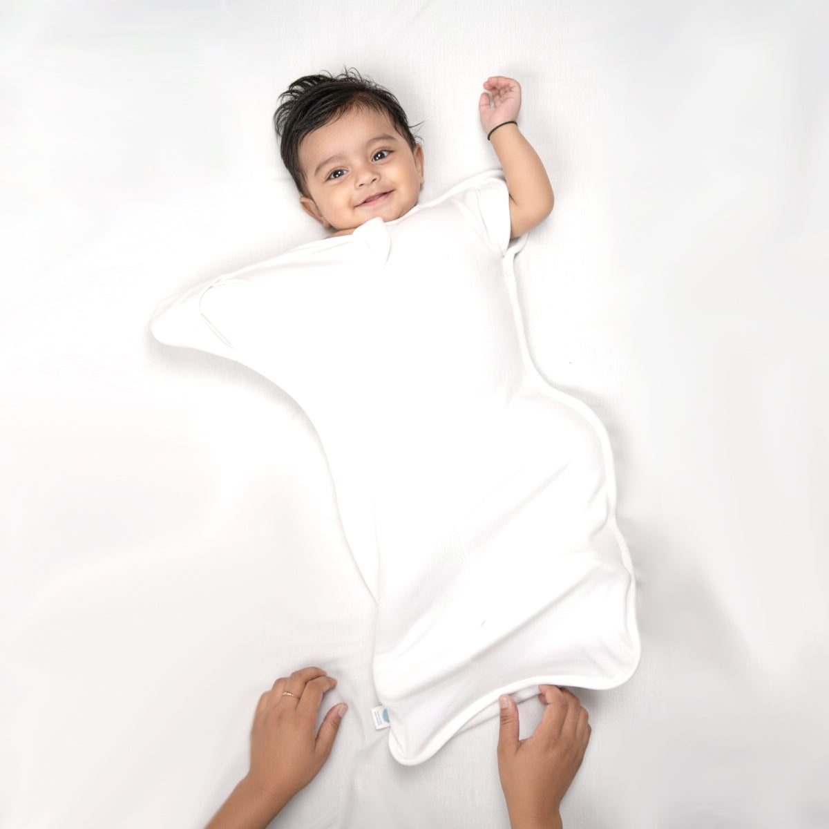 TRANSITIONAL POD SWADDLE FOR BABIES (2.5 TOG) - CREAM | TULO BABY