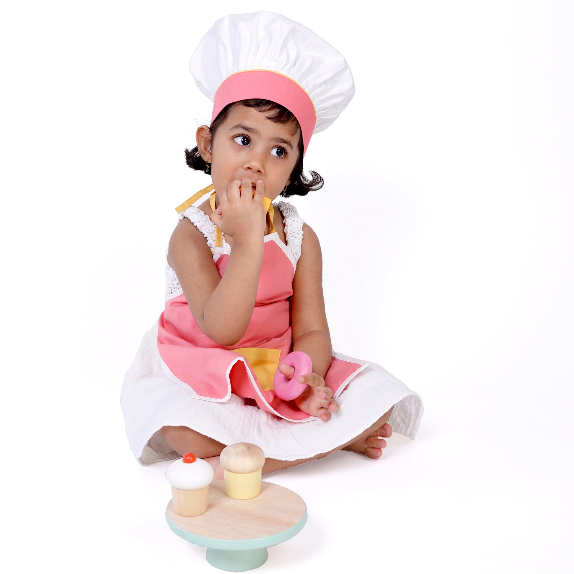 CHEF HAT APRON AND SWEETIE PIE DESSERT BUNDLE BOX