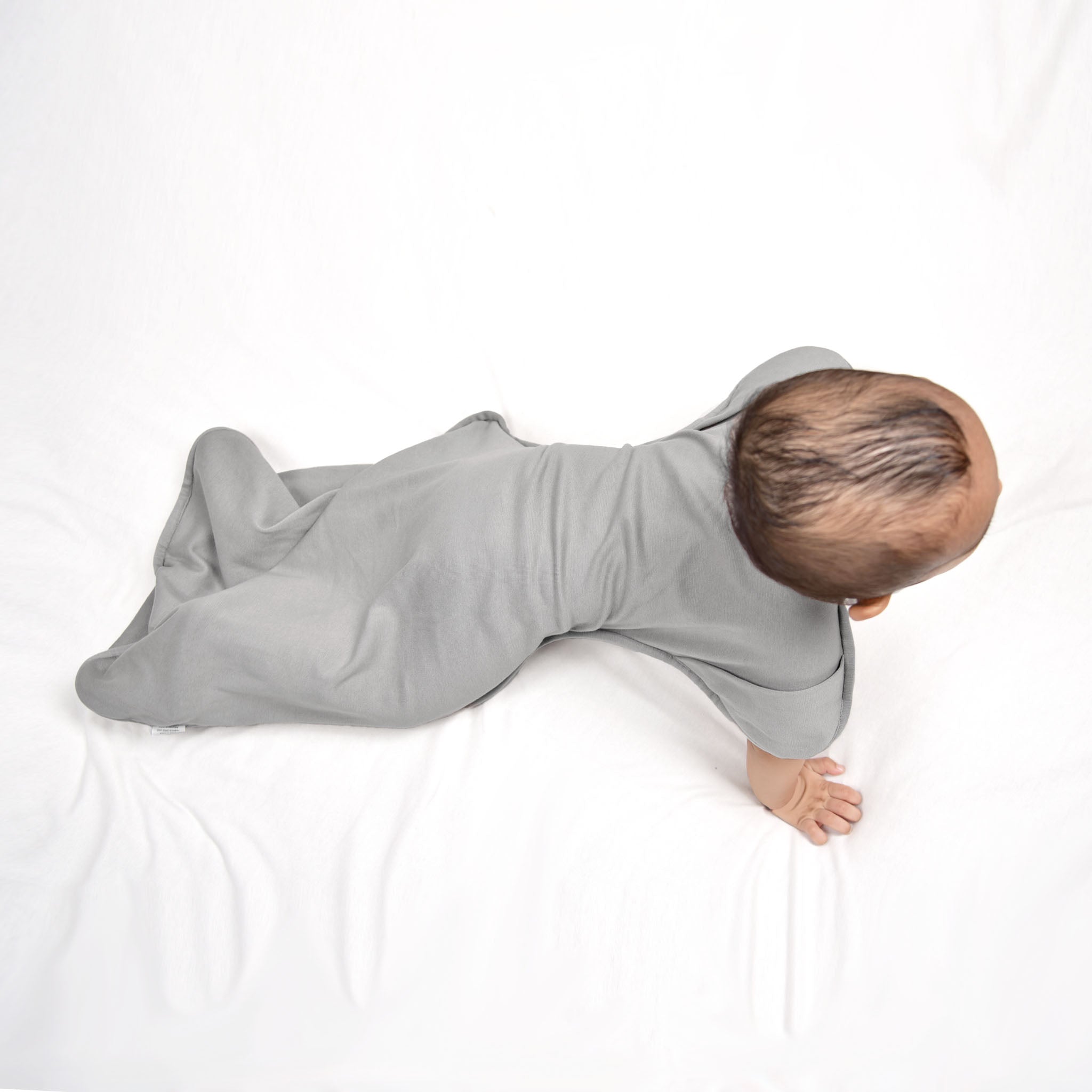 TRANSITIONAL POD SWADDLE FOR BABIES (0.6 TOG) - SMOKY GREY | TULO BABY