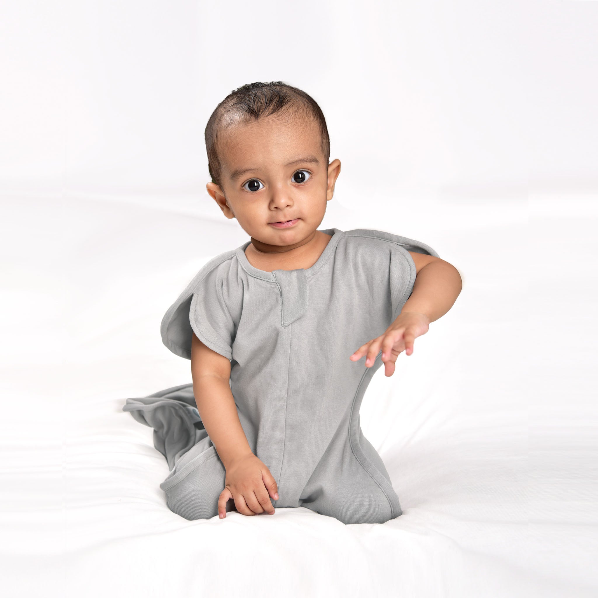 TRANSITIONAL POD SWADDLE FOR BABIES (1.2 TOG) - SMOKY GREY | TULO BABY