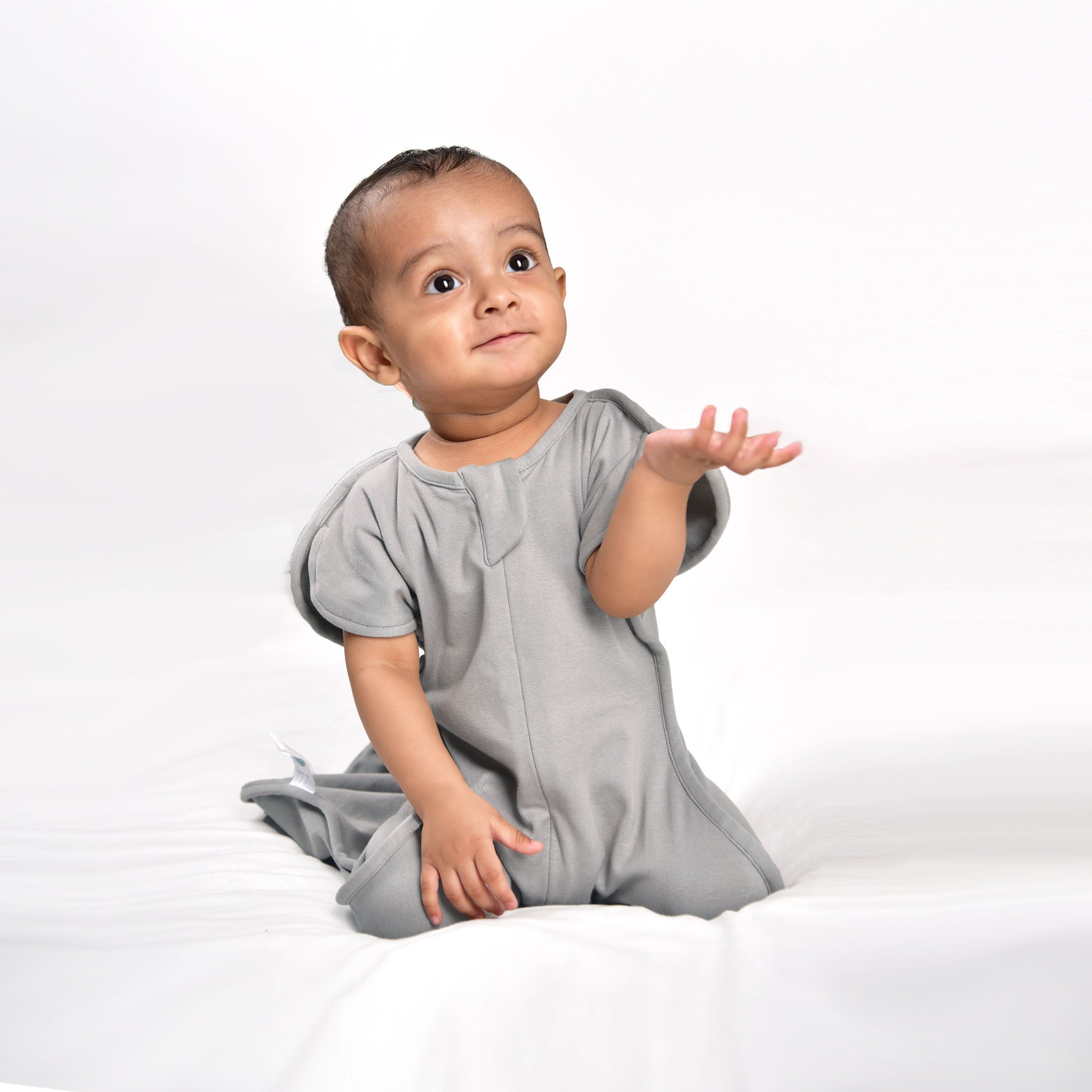 TRANSITIONAL POD SWADDLE FOR BABIES (1.2 TOG) - SMOKY GREY | TULO BABY