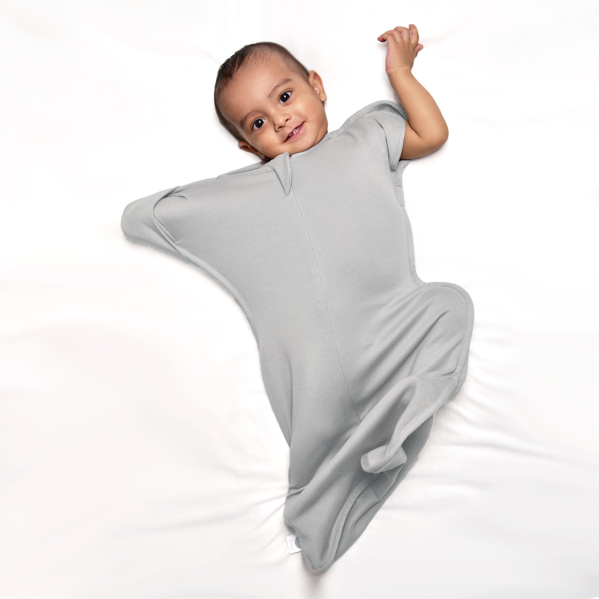 TRANSITIONAL POD SWADDLE FOR BABIES (2.5 TOG) - SMOKY GREY | TULO BABY