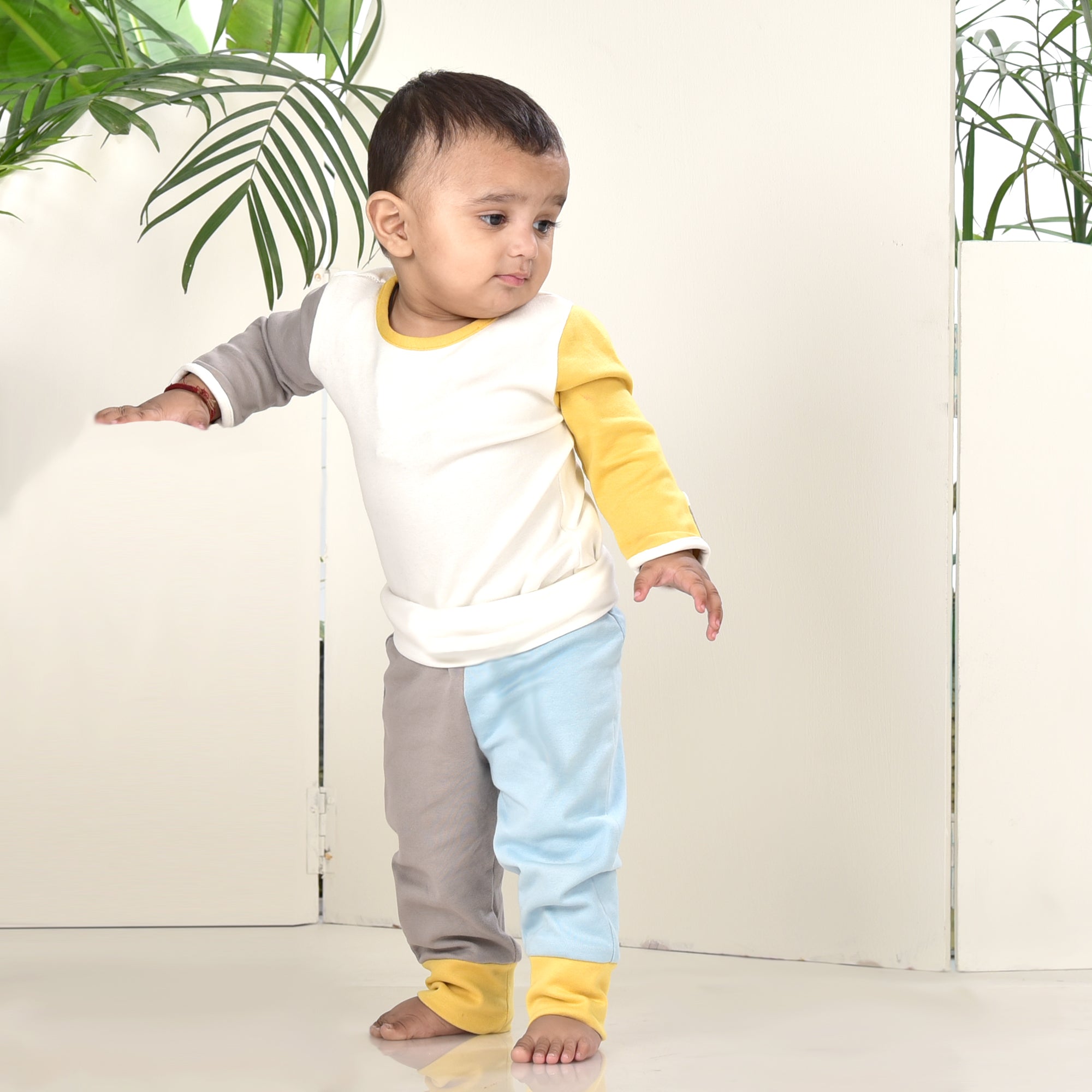 YELLOW BLUE GREY TWO PIECE SET