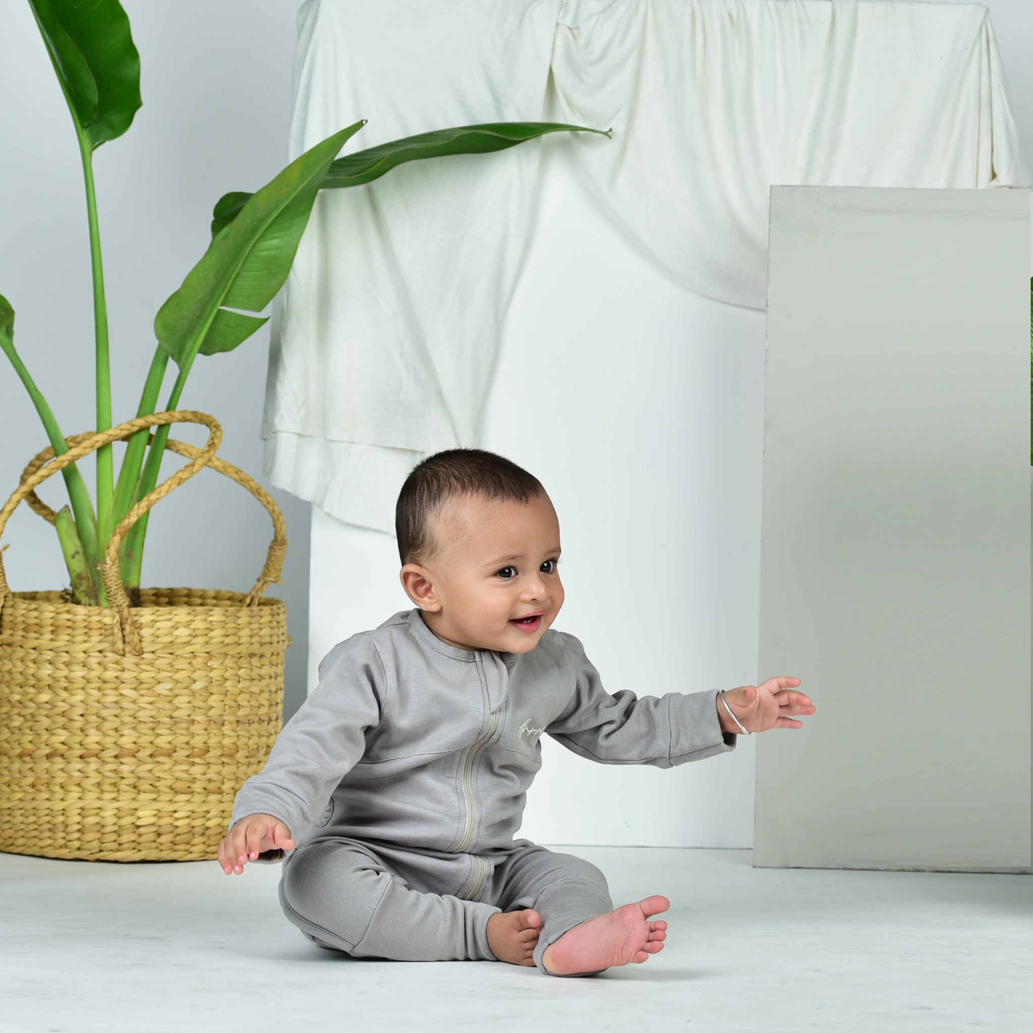 SMOKY GREY SLEEPSUIT