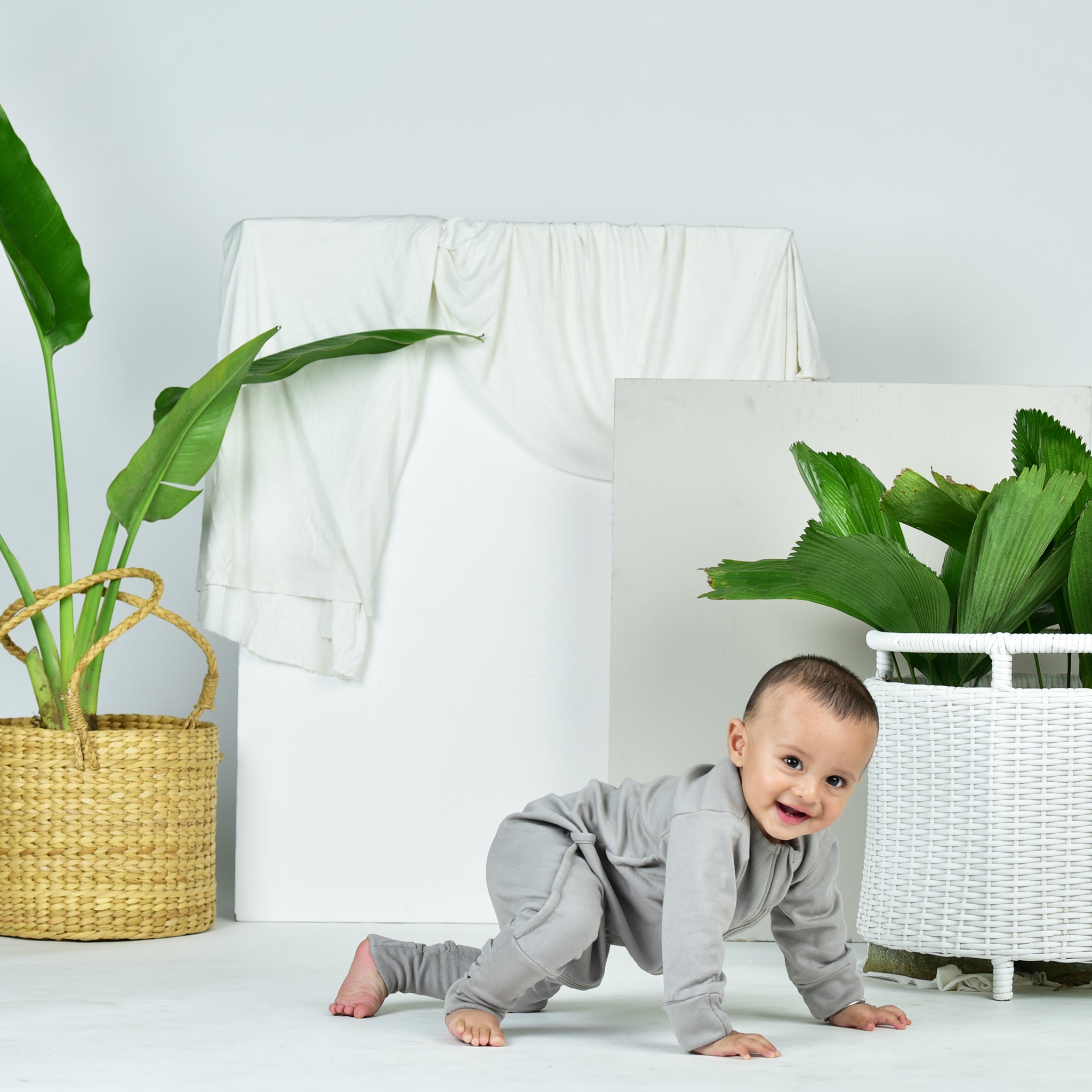 SMOKY GREY SLEEPSUIT