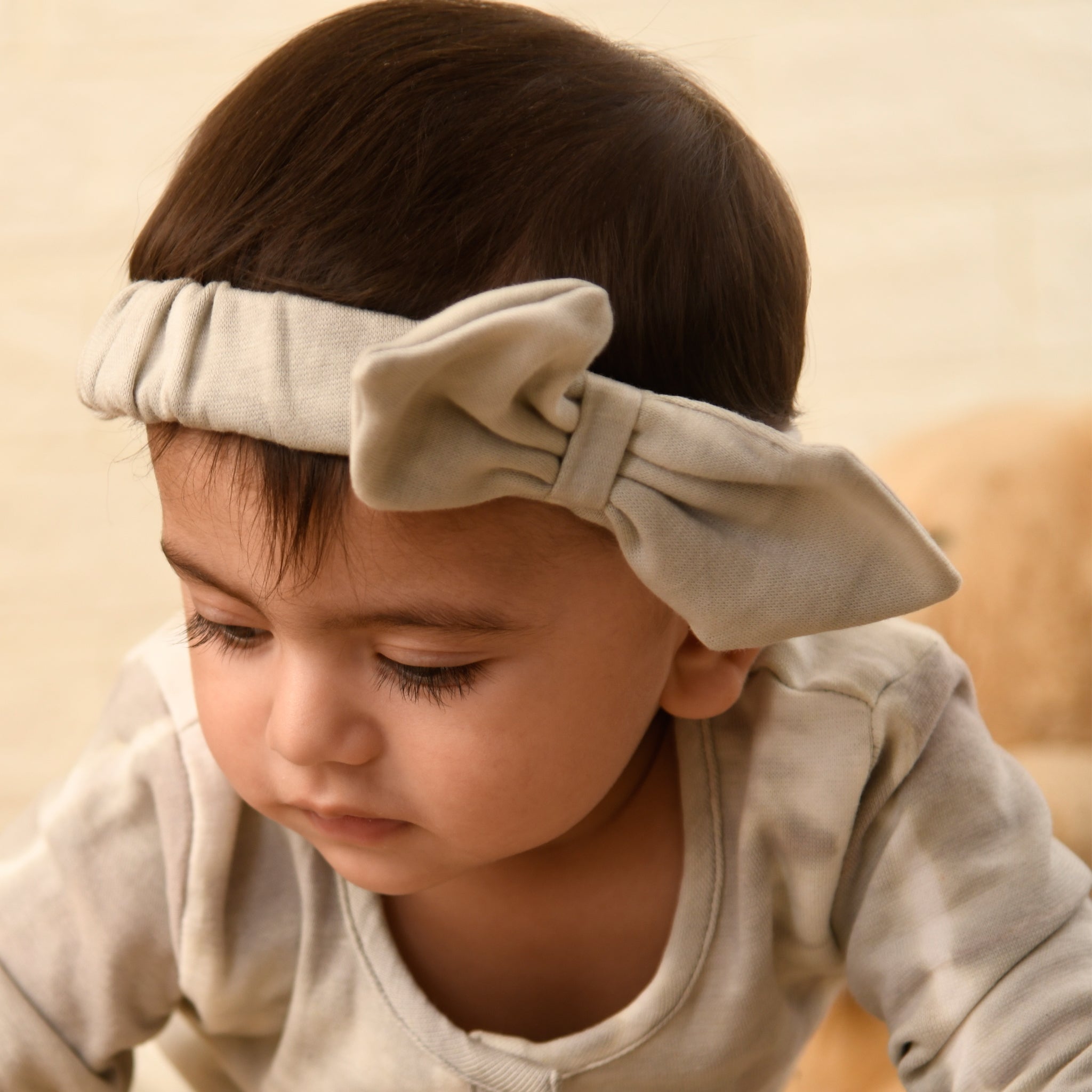 SMOKY GREY BOW HEADBAND