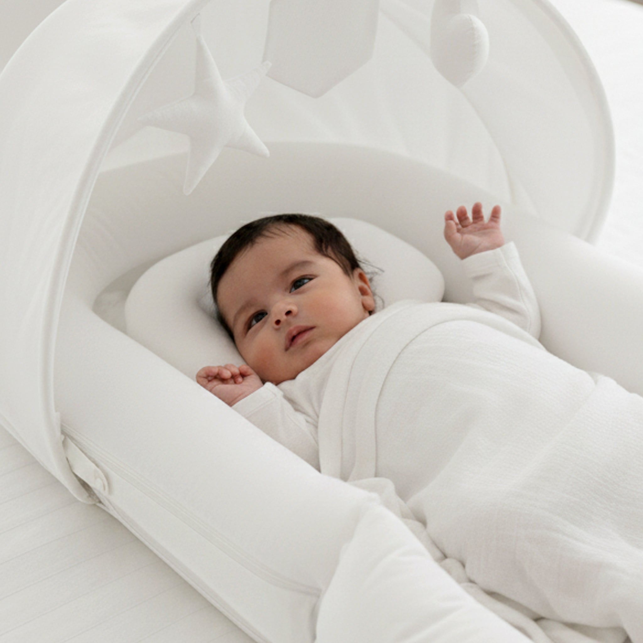 CREAM NESTO PAD DONUT PILLOW