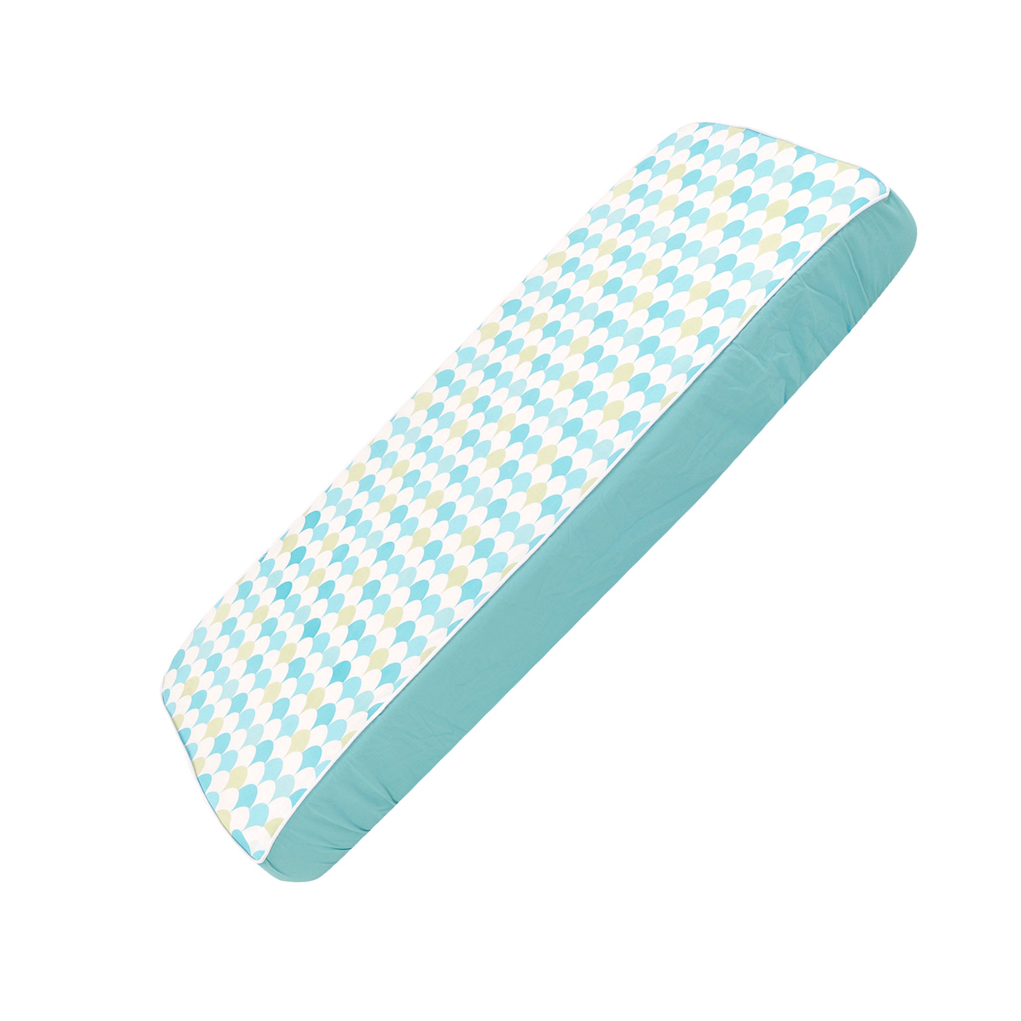 MELLOW GREEN SCALLOP FITTED CRIB SHEET (109 cm x 67cm)