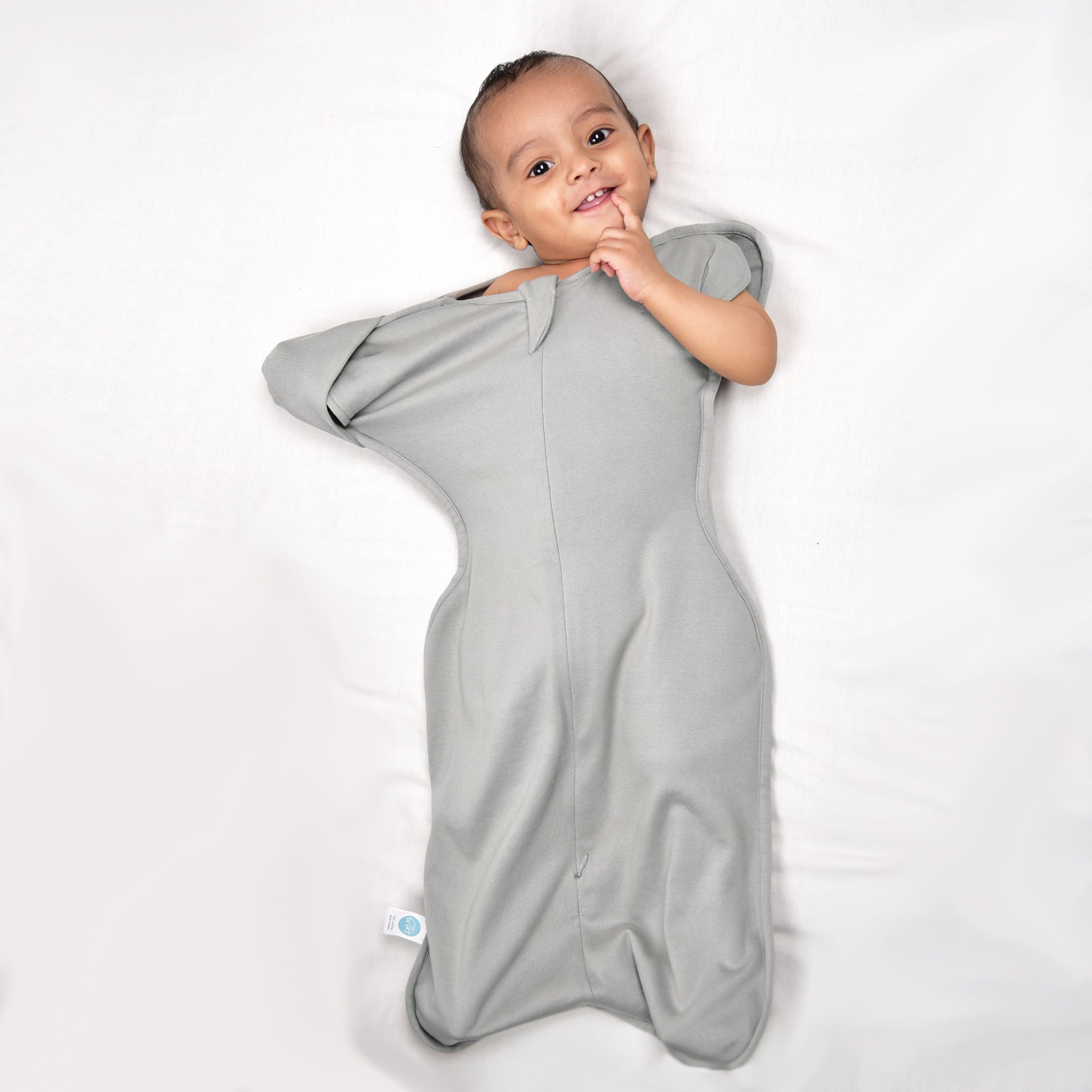 TRANSITIONAL POD SWADDLE FOR BABIES (0.6 TOG) - SMOKY GREY | TULO BABY